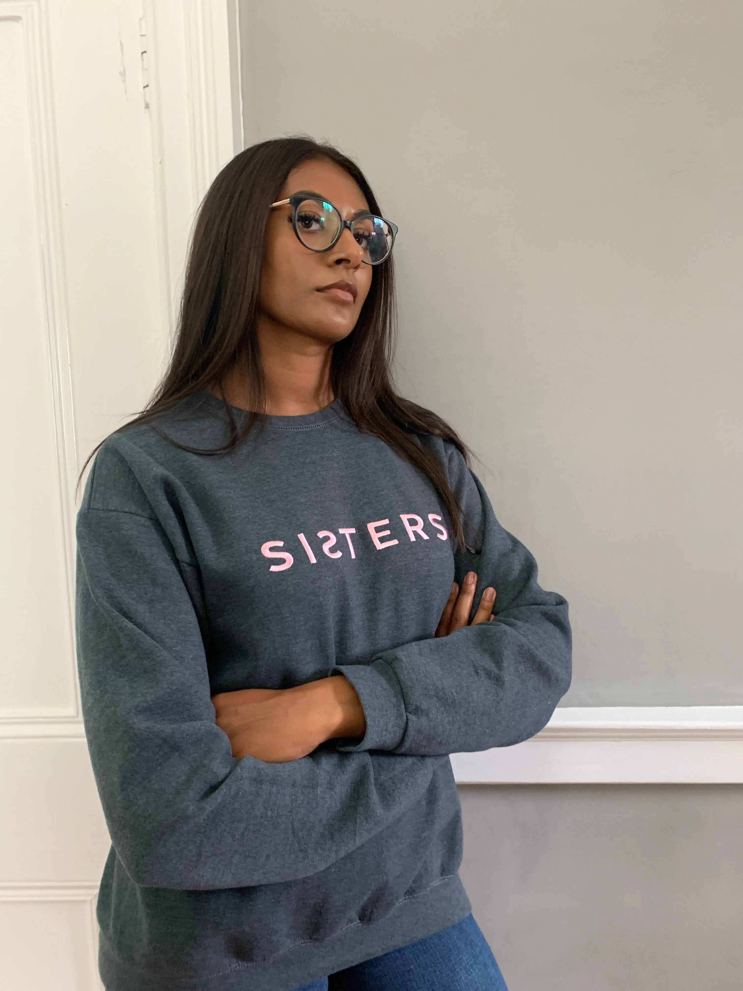 SISTERS embroidered sweatshirts Medium