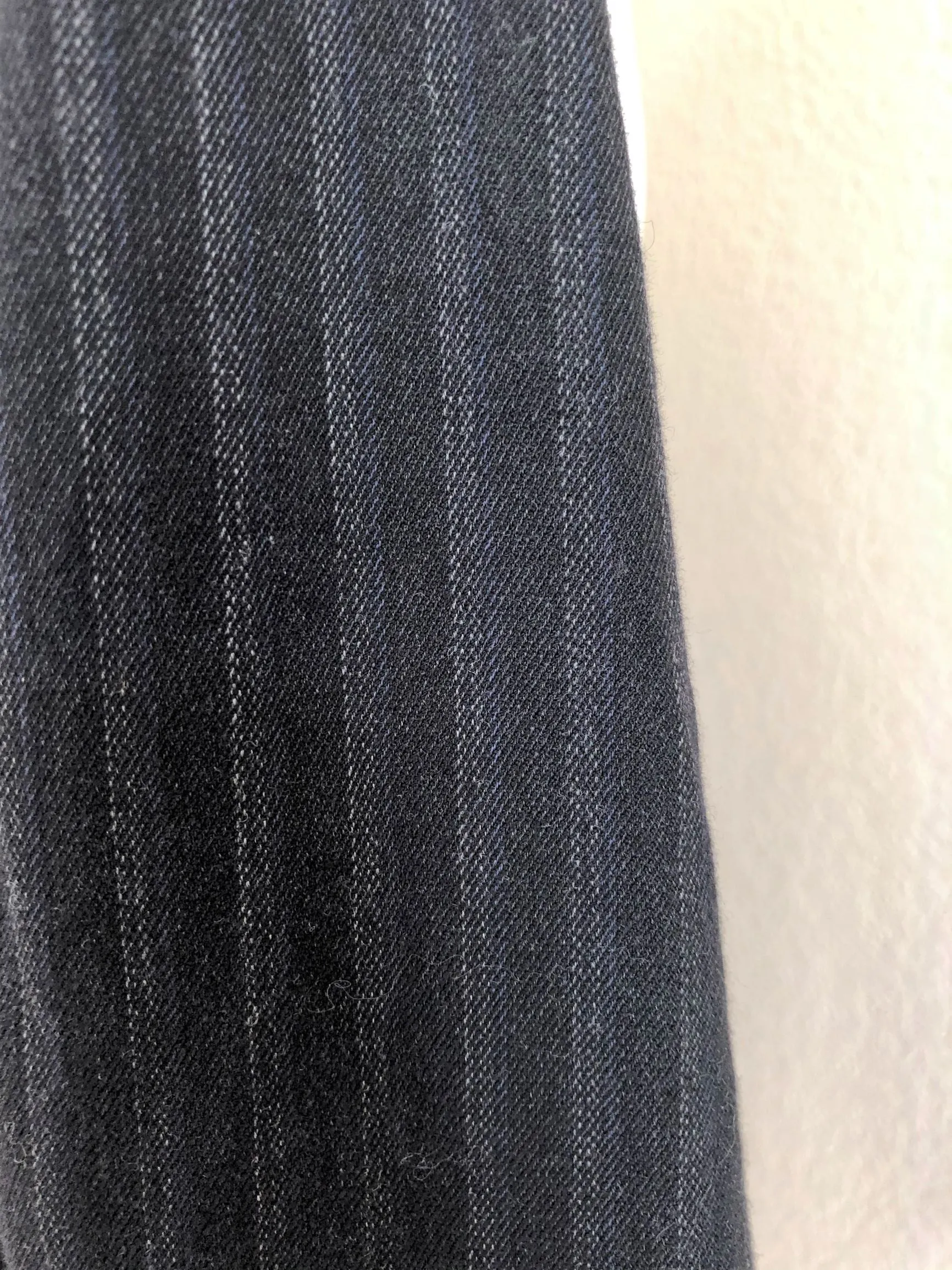 Theory Size 4 Navy Pinstripe Outside Pockets Blazer
