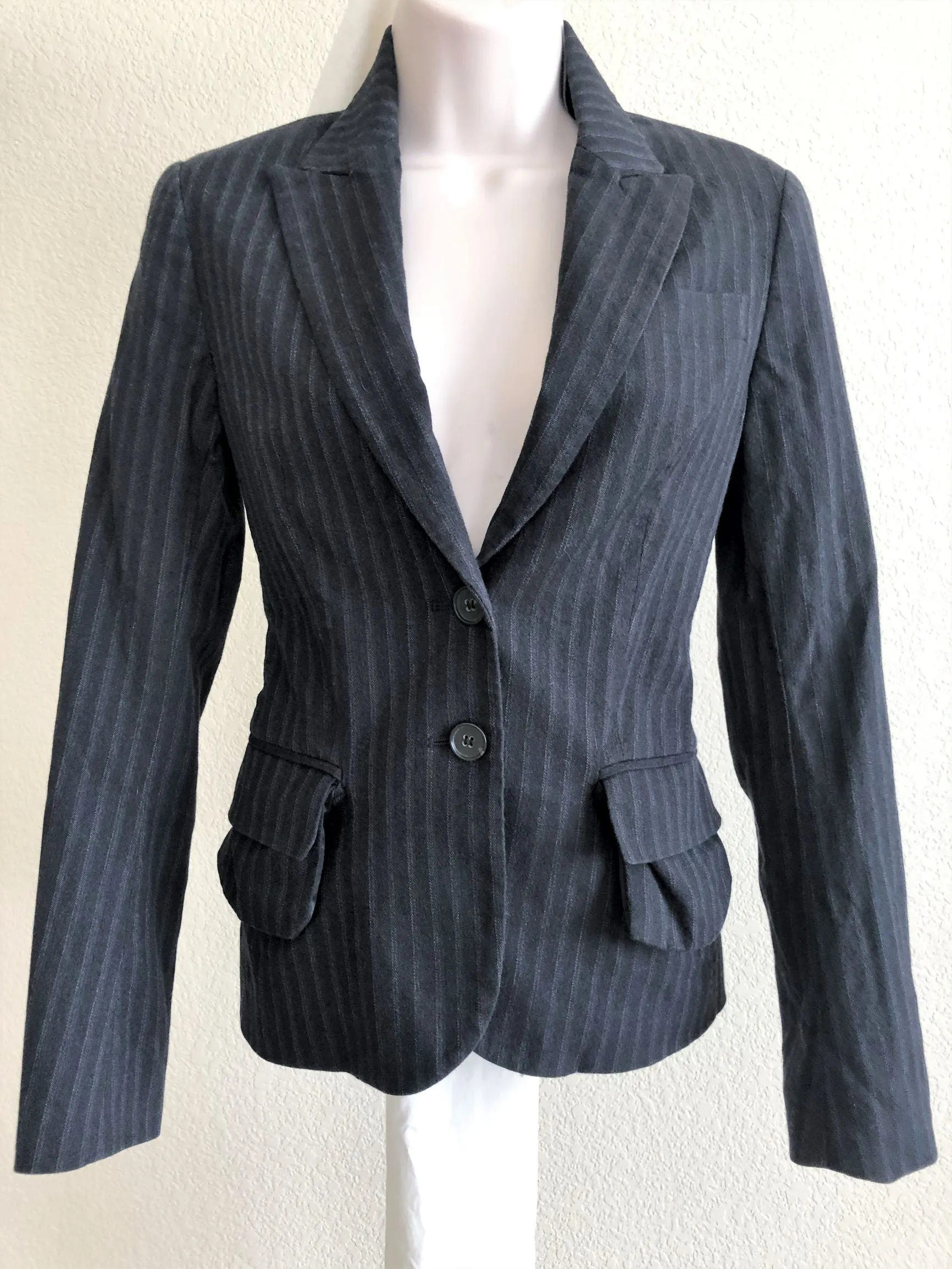 Theory Size 4 Navy Pinstripe Outside Pockets Blazer
