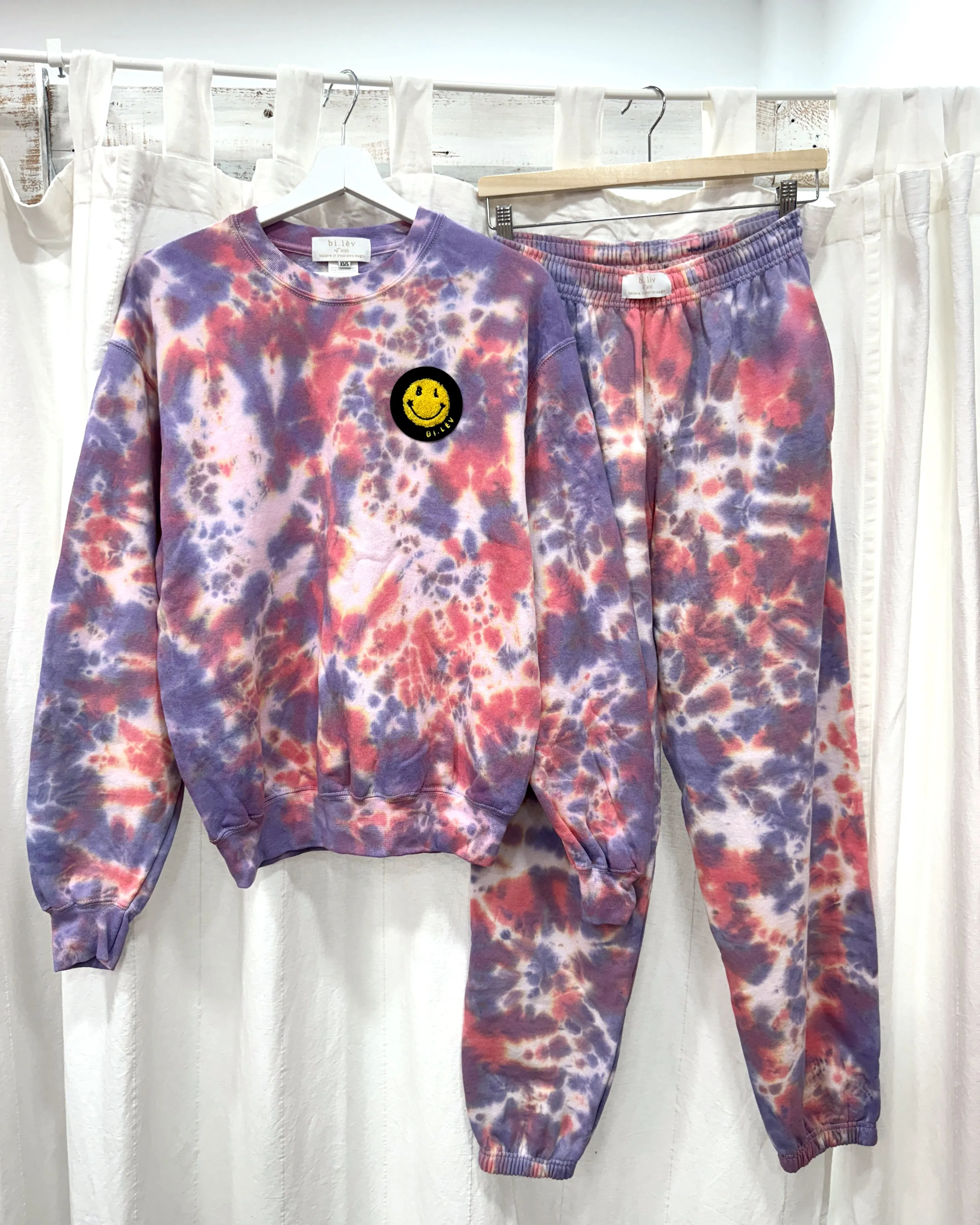 TROPICAL SUNSET tie-dye sweatshirt