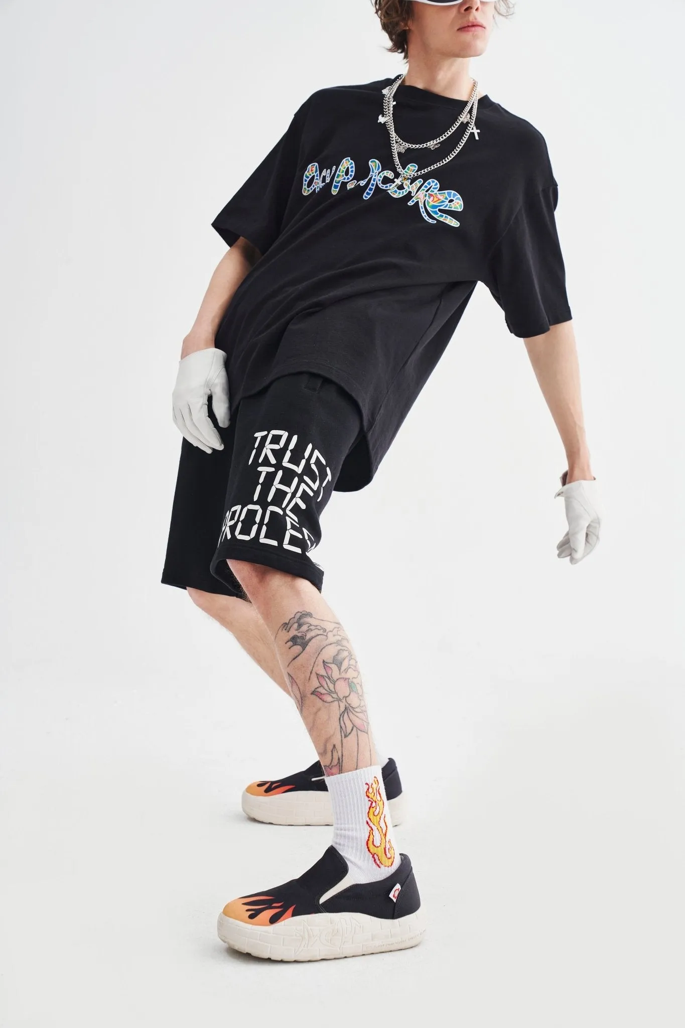 TRUST THE PROCESS SHORTS BLACK