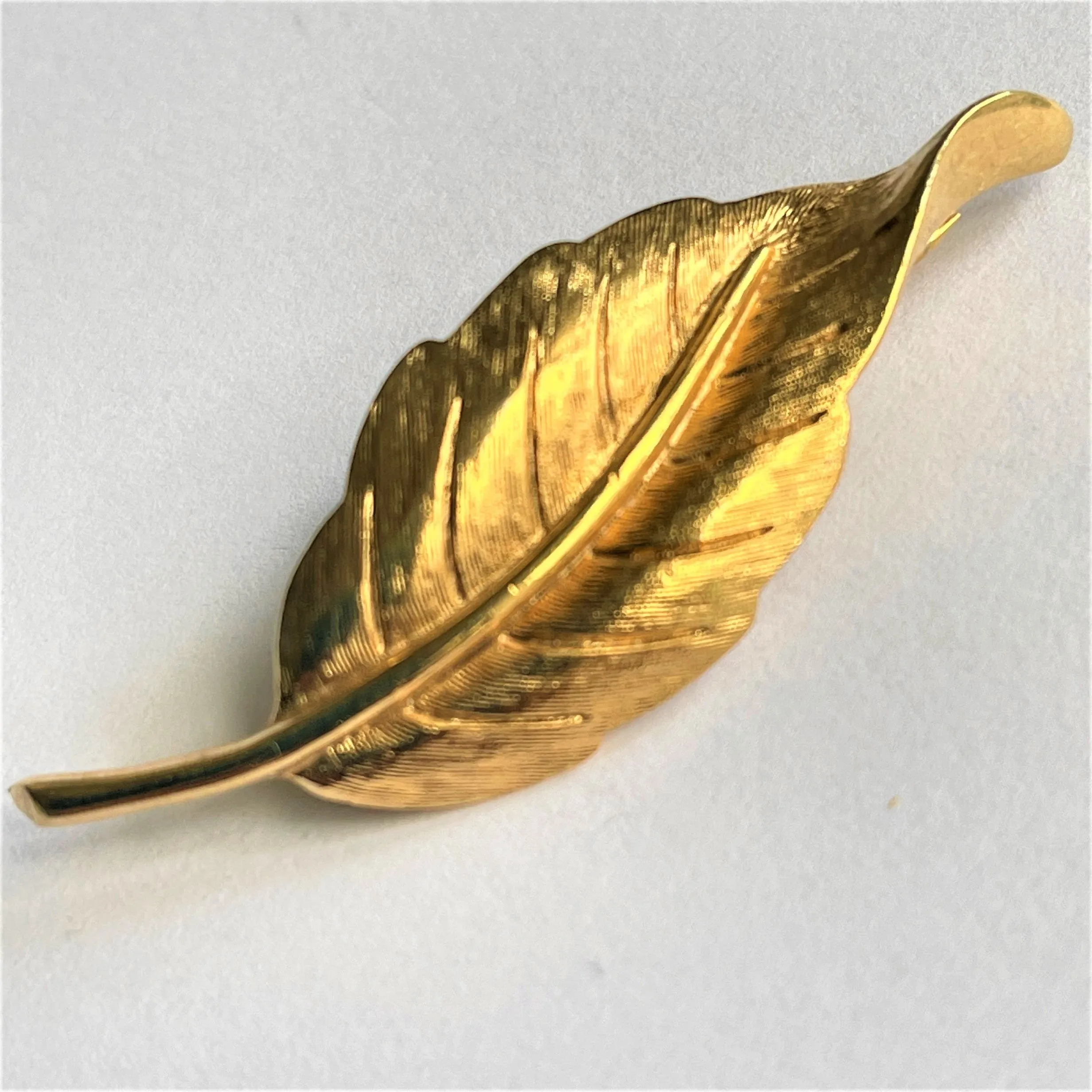 Vintage Avon Leaf Brooch