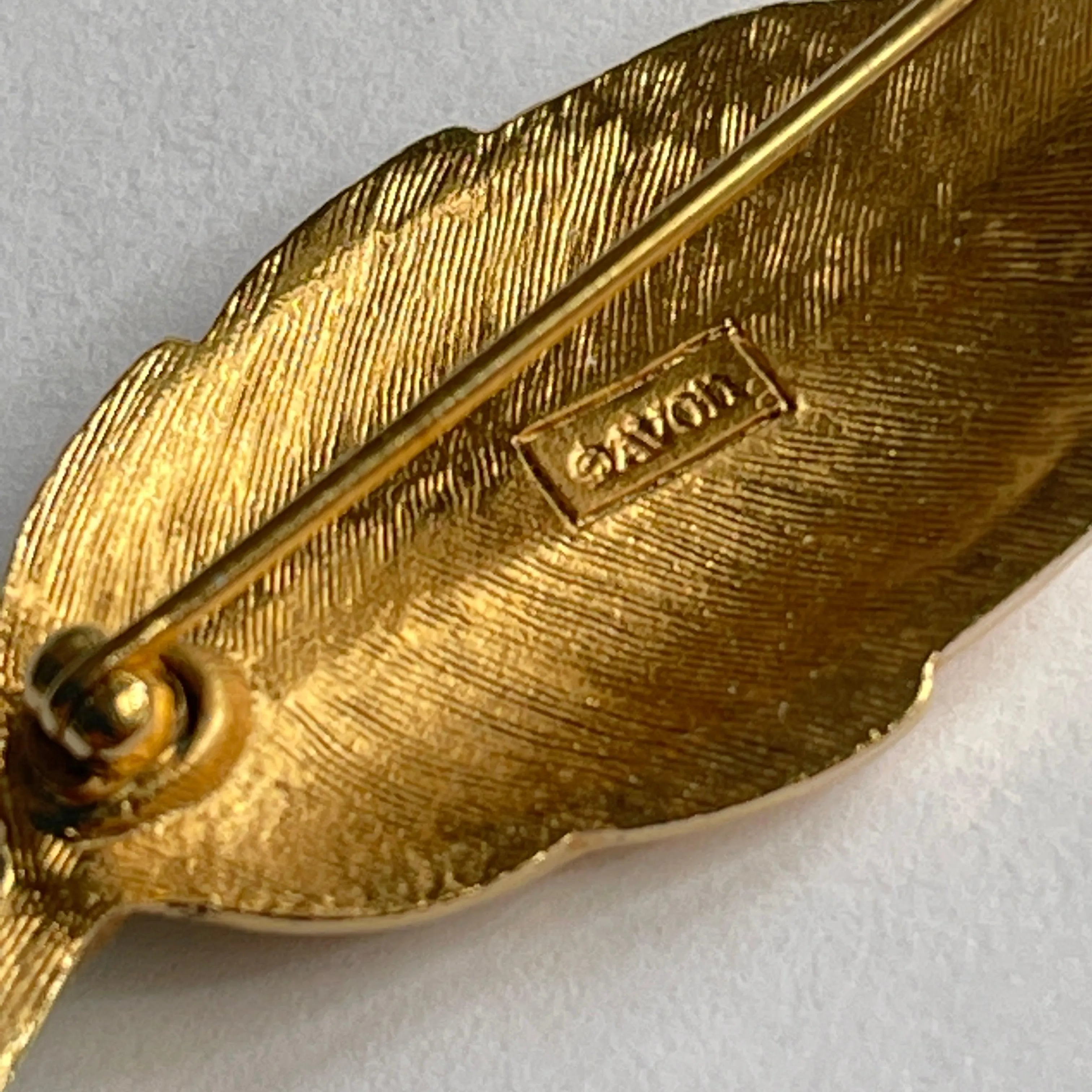 Vintage Avon Leaf Brooch