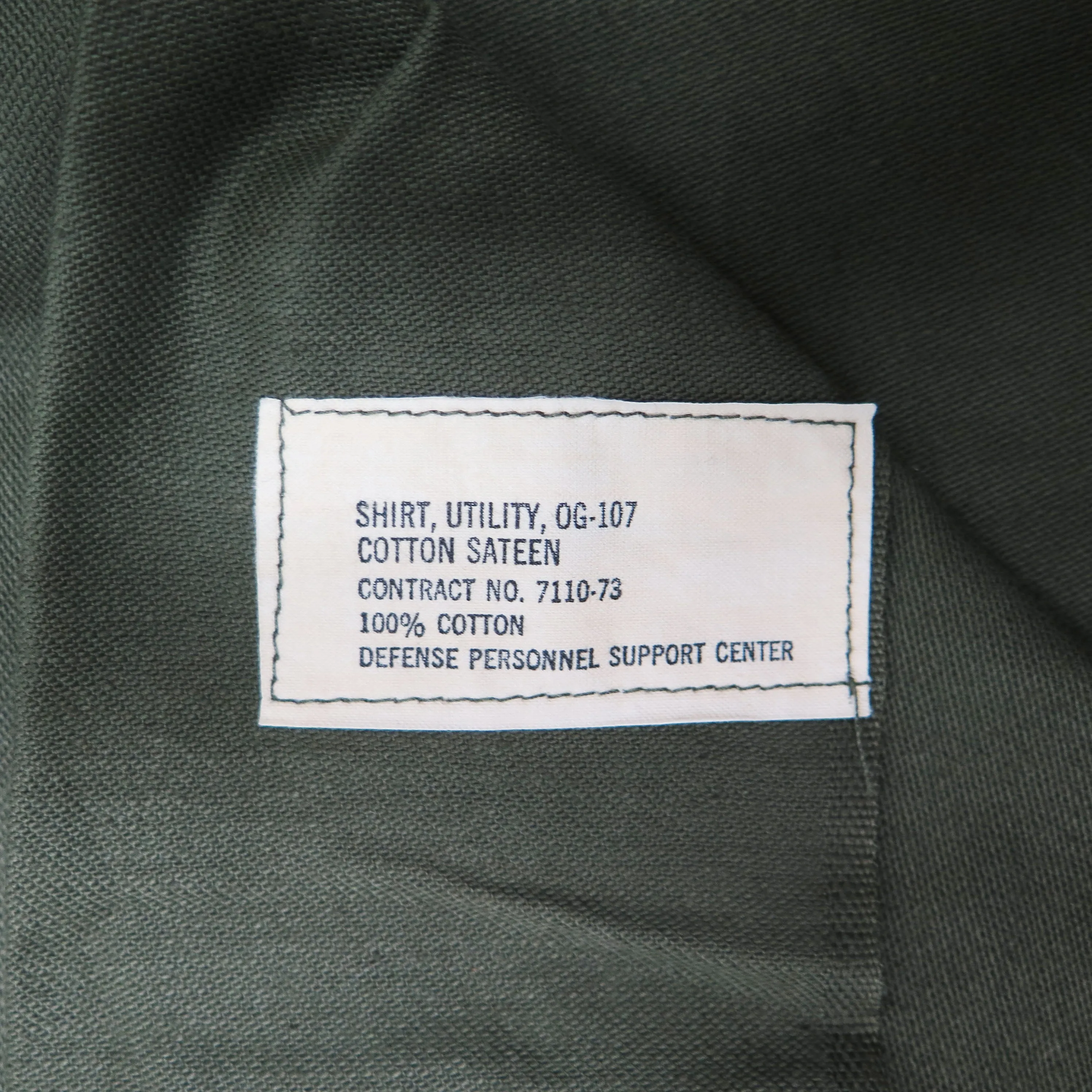 VINTAGE US ARMY UTILITY SHIRT P64 1973 DEADSTOCK SIZE 16 1/2 X 36