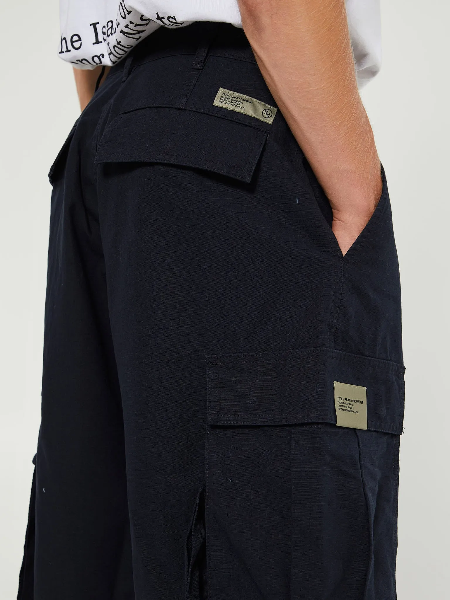 Wide Cargo Shorts in Navy