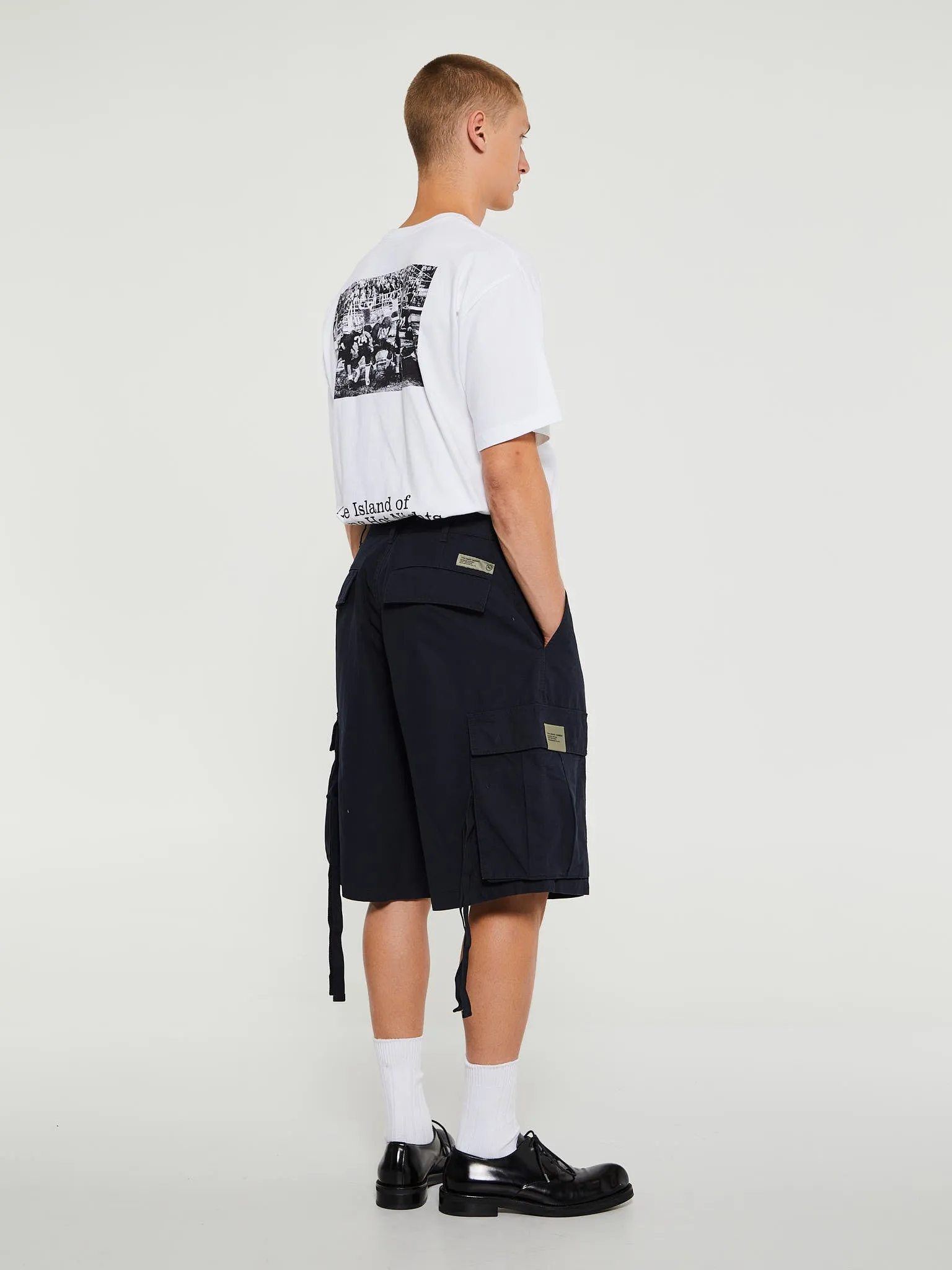 Wide Cargo Shorts in Navy