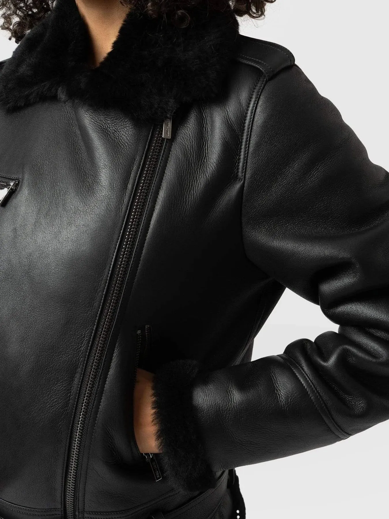 WOMEN FAUX SHEARLING JACKET - BLACK BY THE JACKET SELLER