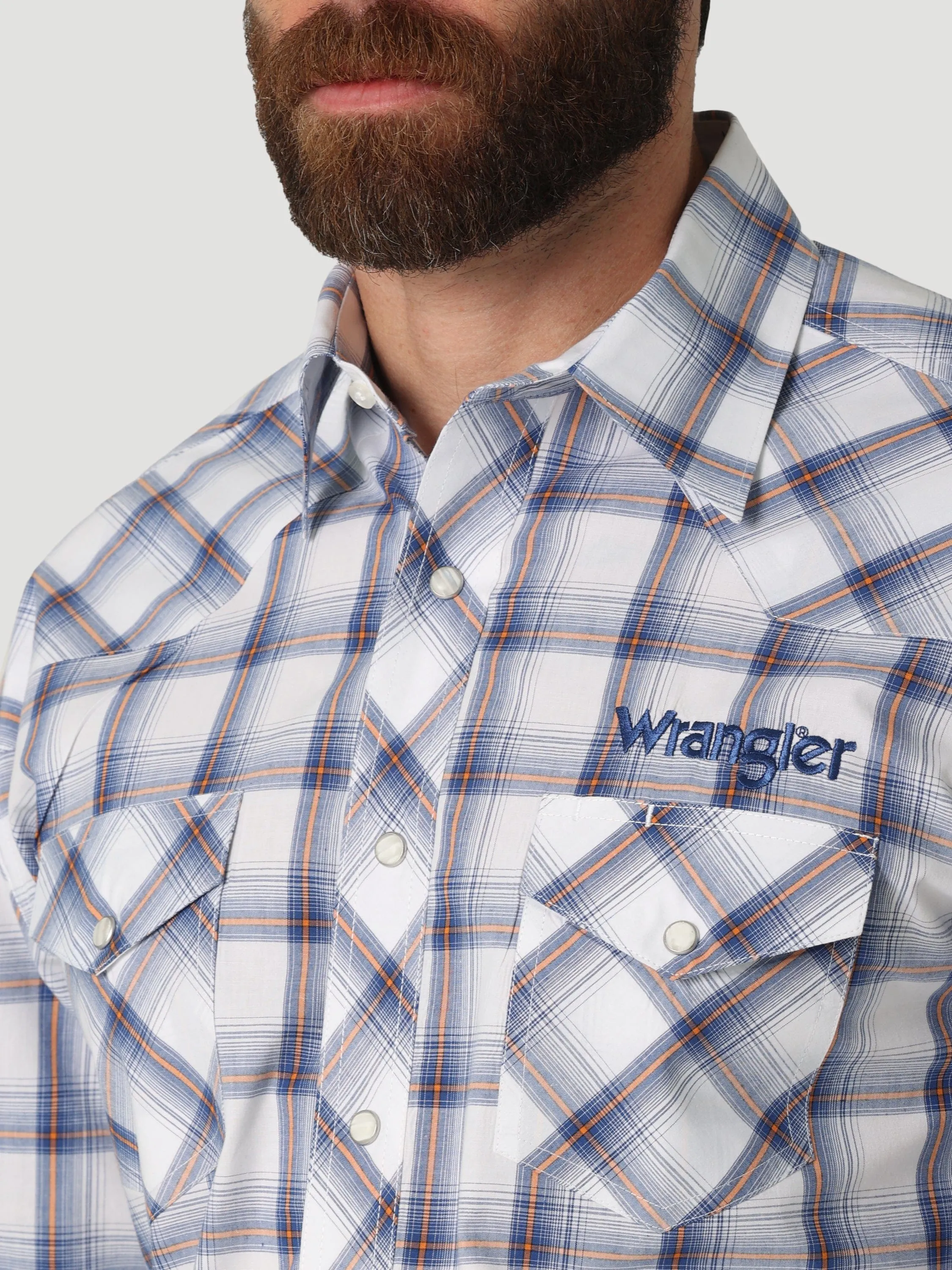 Wrangler Men's Logo Long Sleeve Western Plaid Shirt 112317123