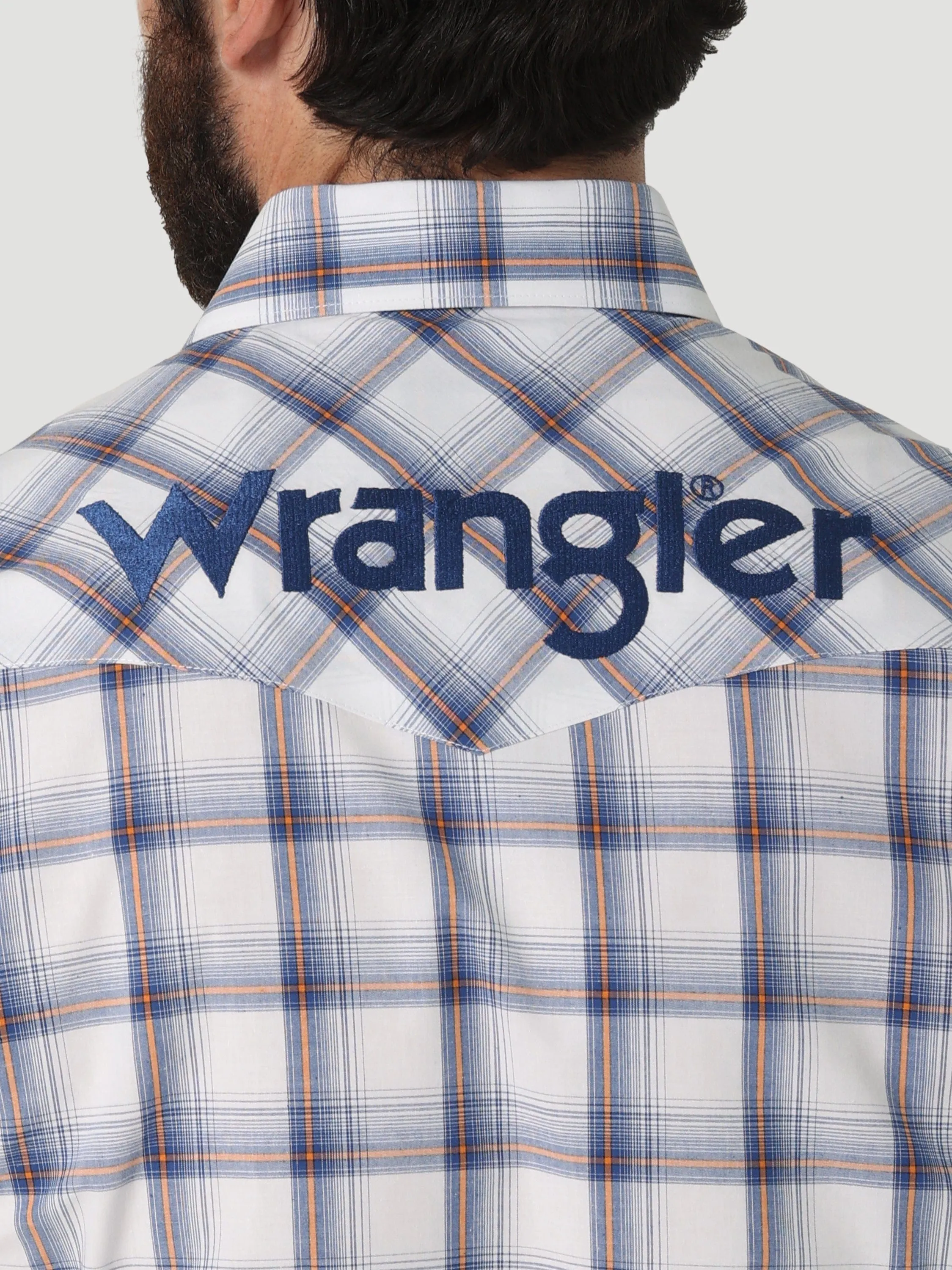 Wrangler Men's Logo Long Sleeve Western Plaid Shirt 112317123