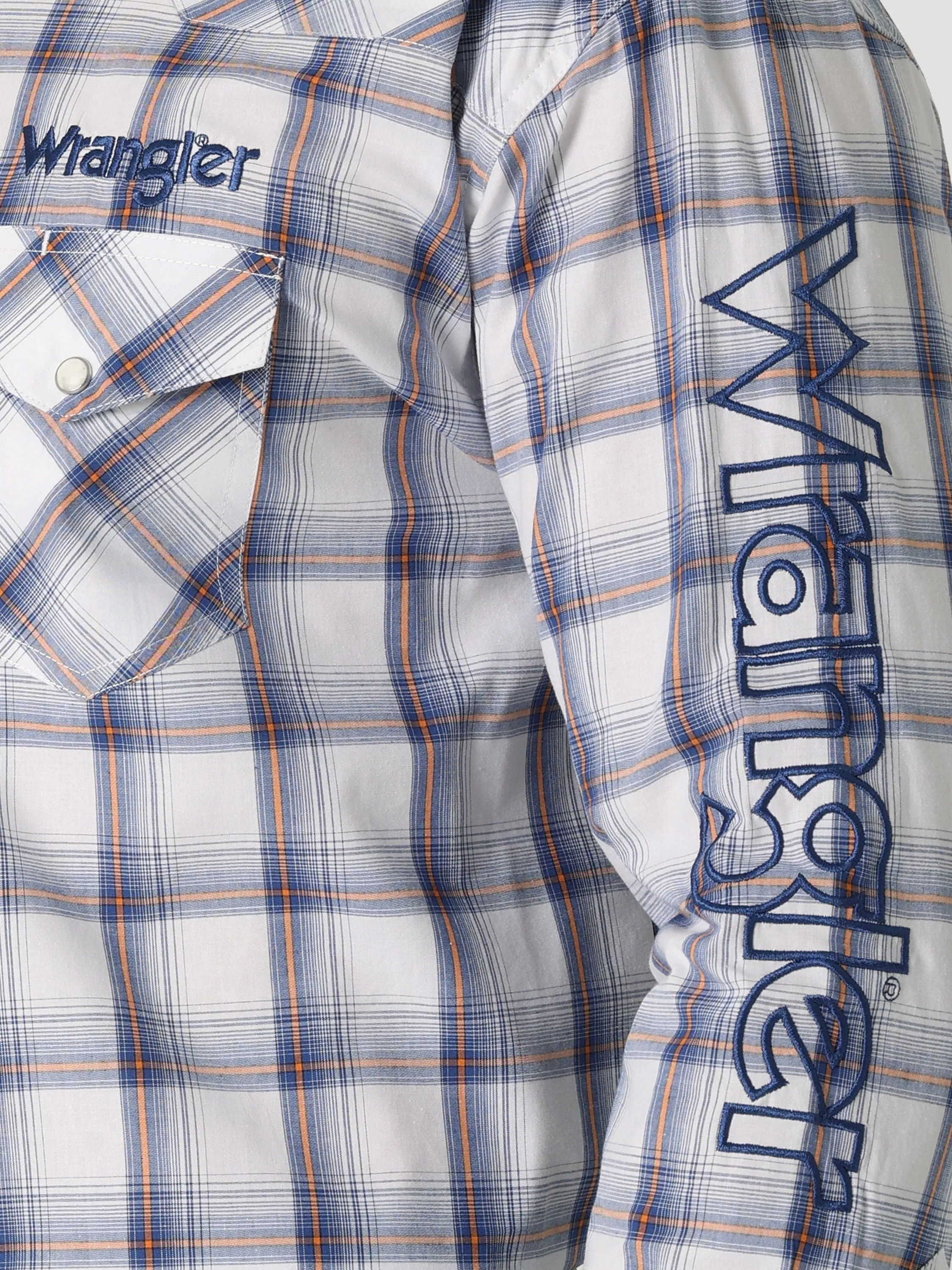 Wrangler Men's Logo Long Sleeve Western Plaid Shirt 112317123