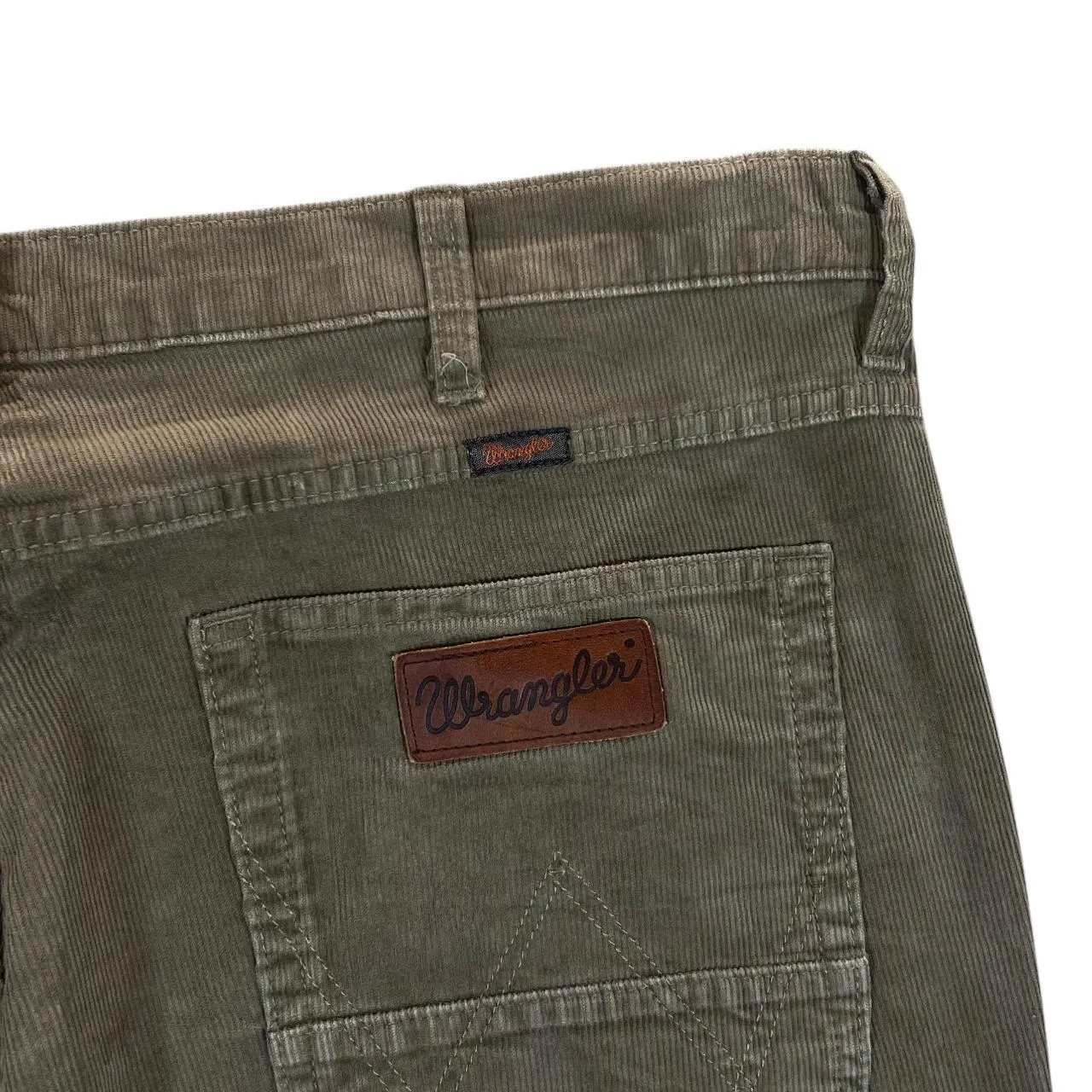 WRANGLER "Arizona" Classic Brown Corduroy Cord Straight Leg Trousers