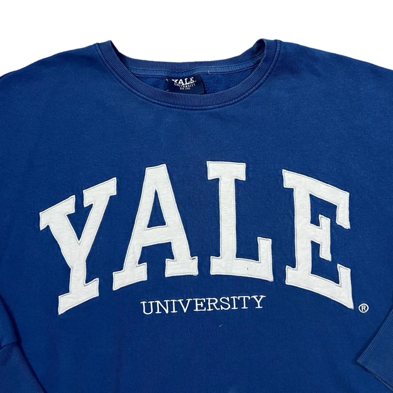 YALE UNIVERSITY Embroidered Big College Spellout Blue Crewneck Sweatshirt