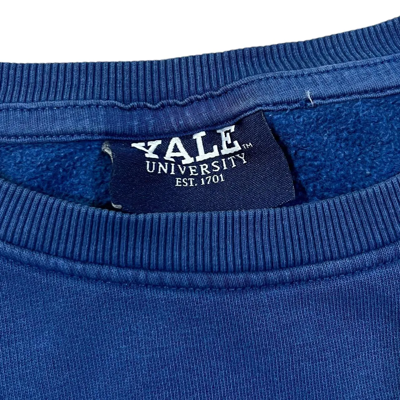 YALE UNIVERSITY Embroidered Big College Spellout Blue Crewneck Sweatshirt